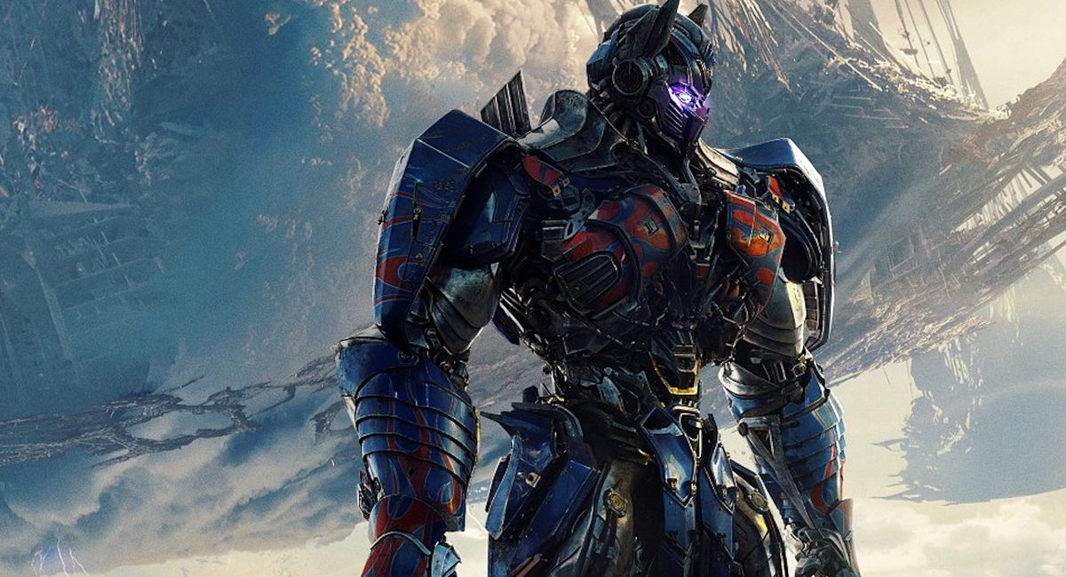 Evil Optimus Prime står framför Unicron i Transformers: The Last Knight