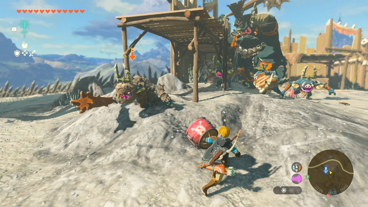 En Bokoblin jagar Link, som har en explosiv pipa smält till sin sköld, i The Legend of Zelda: Tears of the Kingdom