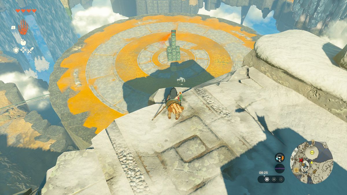 Link står utanför arenan med Flux Construct i Zelda Tears of the Kingdom.
