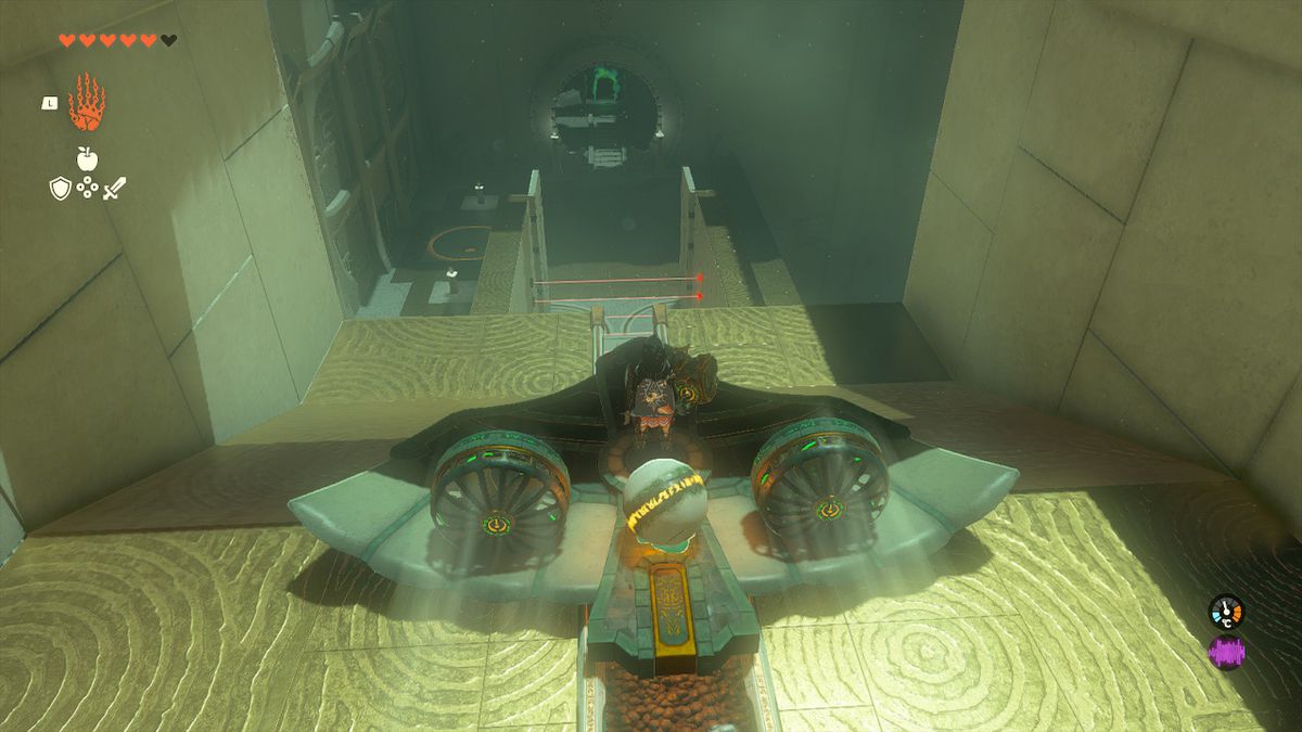 Link rider på en vinge med två fläktar fästa vid den i Orochium Shrine i Zelda Tears of the Kingdom.