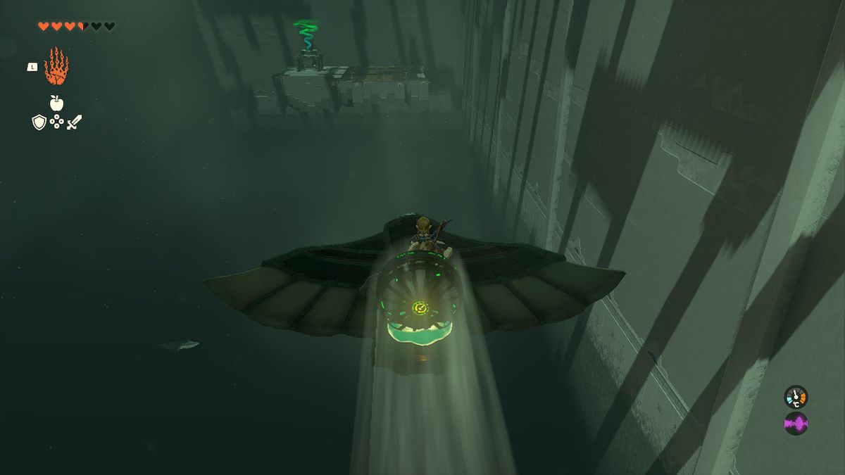 Link rider på en vinge med en fläkt fäst över en avgrund i Jirutagumac Shrine i Zelda Tears of the Kingdom.