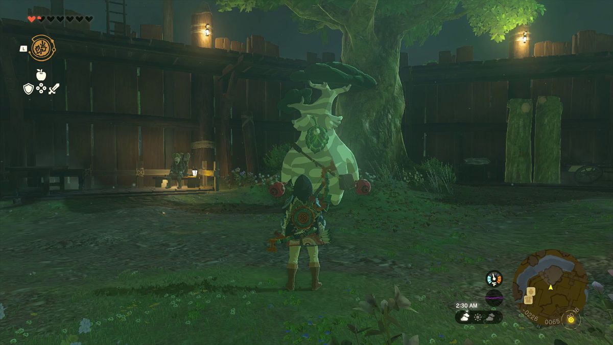 Link står framför Hestu, som kyler bredvid ett träd inne i Lookout Landing i Zelda: Tears of the Kingdom