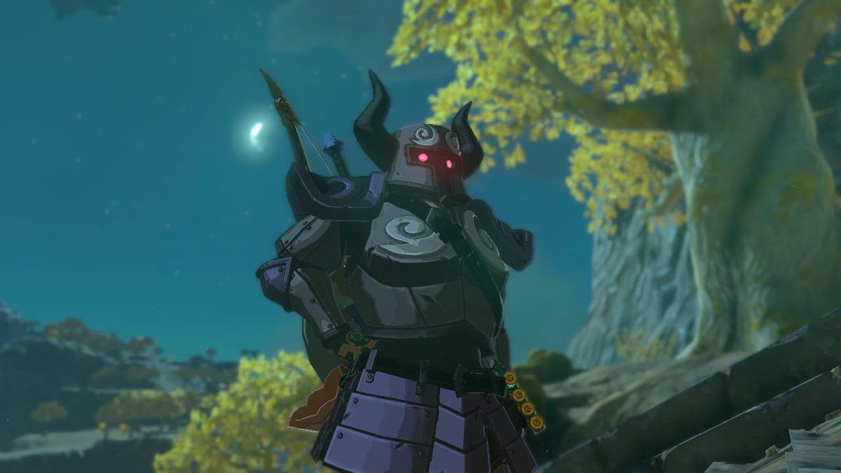 Link står på en himmelö med Phantom Armor på natten, med månen bredvid sig i Zelda: Tears of the Kingdom