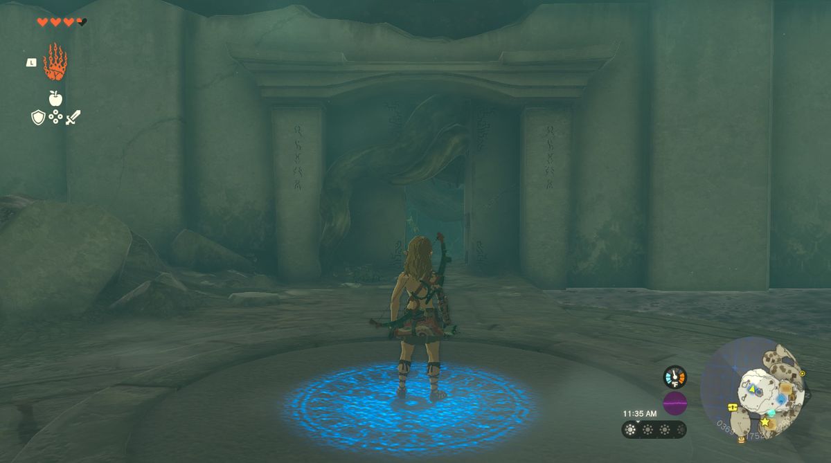 Link står i mitten av uppvaknandets rum på Great Sky Island i Zelda Tears of the Kingdom.