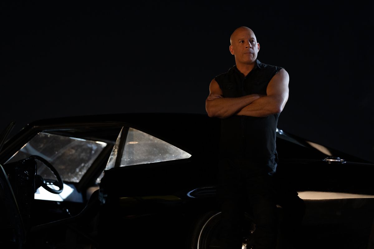 Dominic Toretto lutar sig mot sin laddare på natten i Fast X