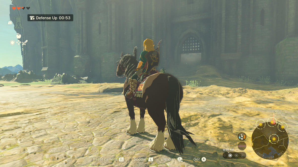 Link rider på en häst i Zelda Tears of the Kingdom.