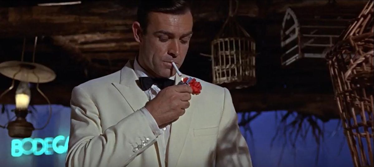 Sean Connery som James Bond i en skärmdump från Goldfinger