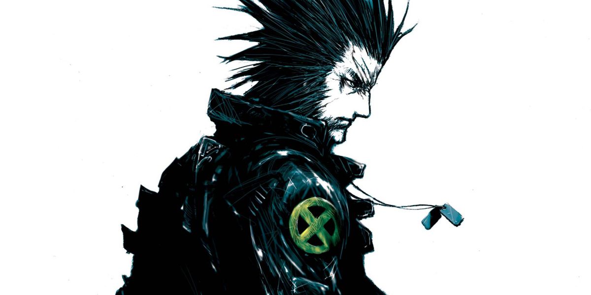 Wolverine tittar över axeln på betraktaren, bär hundmärken och en skinnjacka med X-Men-symbolen på axeln, på omslaget till Wolverine: Snikt! # 3, Marvel Comics (2003). 