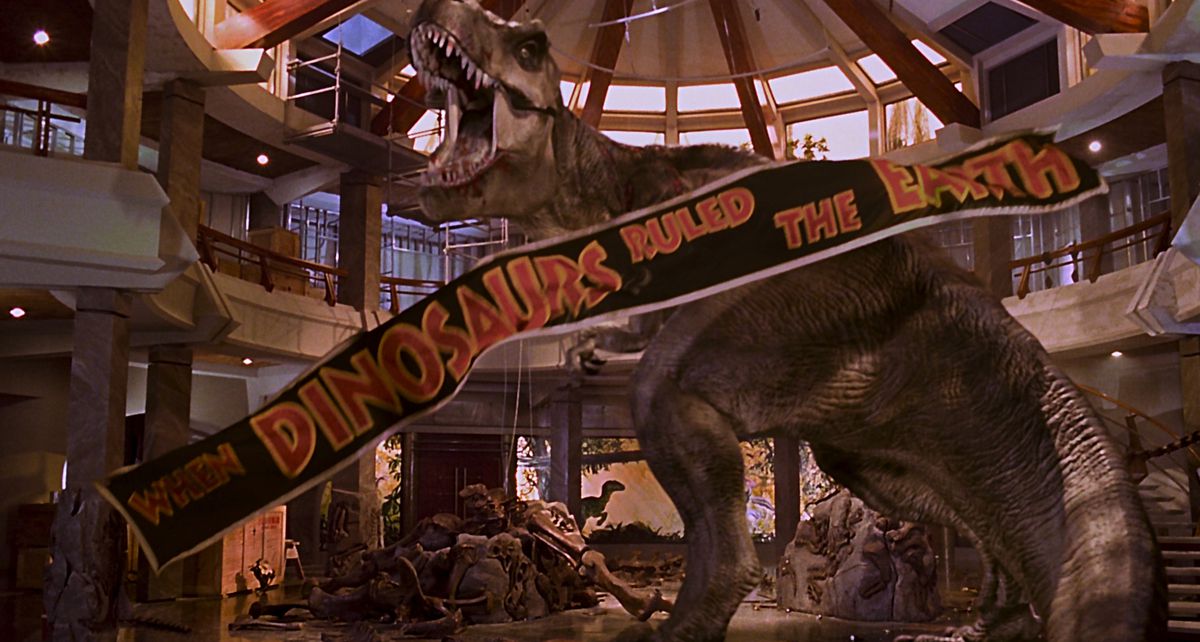 Jurassic Park slutar: T-Rex besegrar rovfåglarna i Jurassic Park lobby som en 