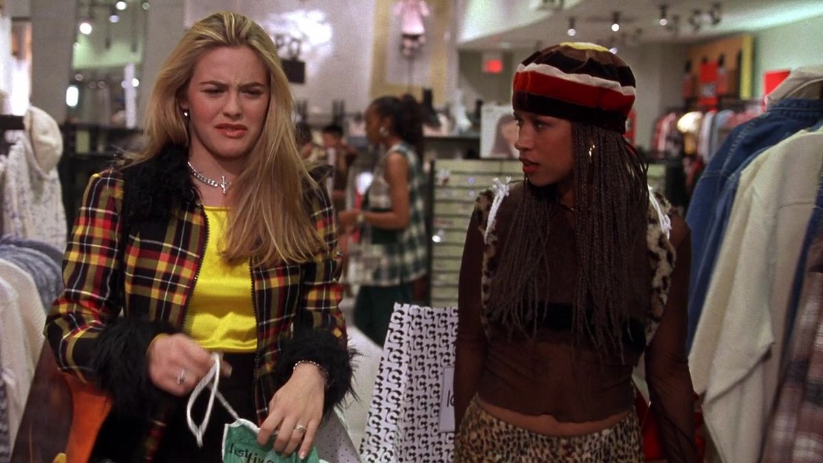 Cher (Alicia Silverstone) och Dionne (Stacey Dash) shopping