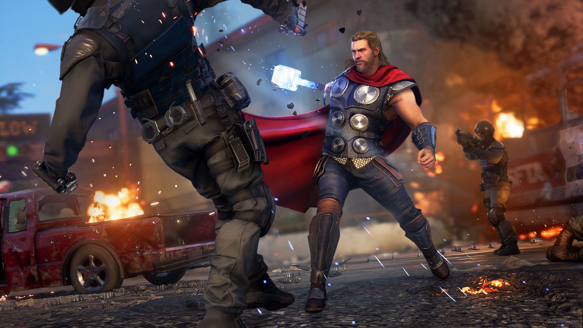Thor utövar sin mäktiga hammare mot en soldat i Marvel's Avengers