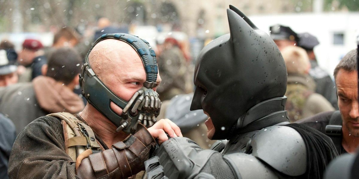 Tom Hardy som Bane och Christian Bale som Batman kämpar i The Dark Knight Rises
