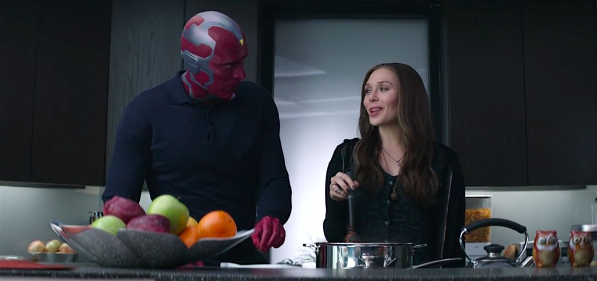 Vision och Wanda Maximoff (aka Scarlet Witch) lagar middag i en stillbild från Captain America: Civil War