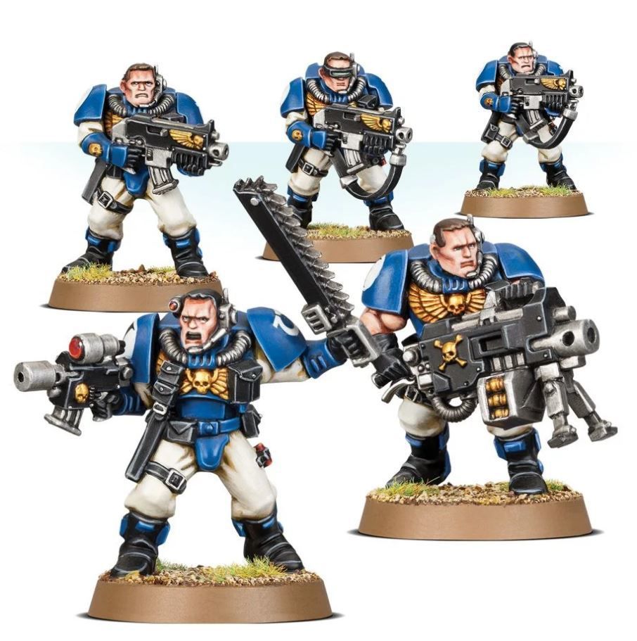 Space Marine Scout miniatyrer.