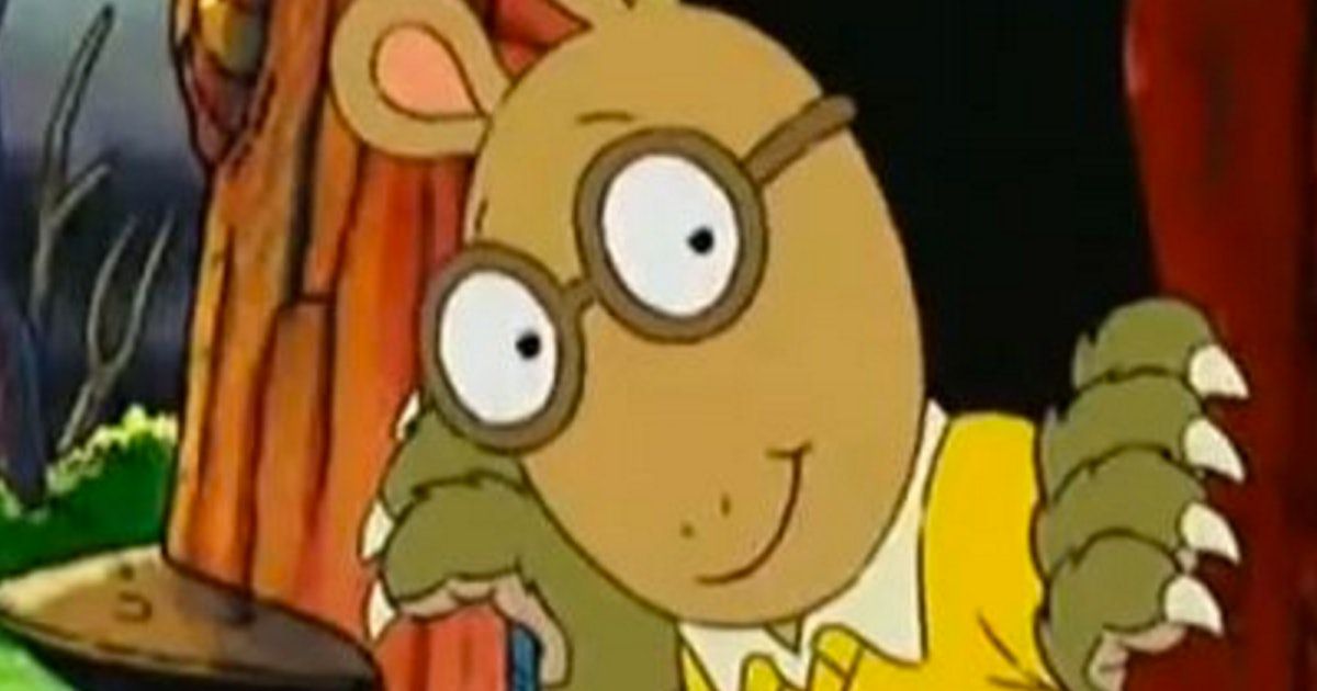 Arthur bär läskiga klohandskar 