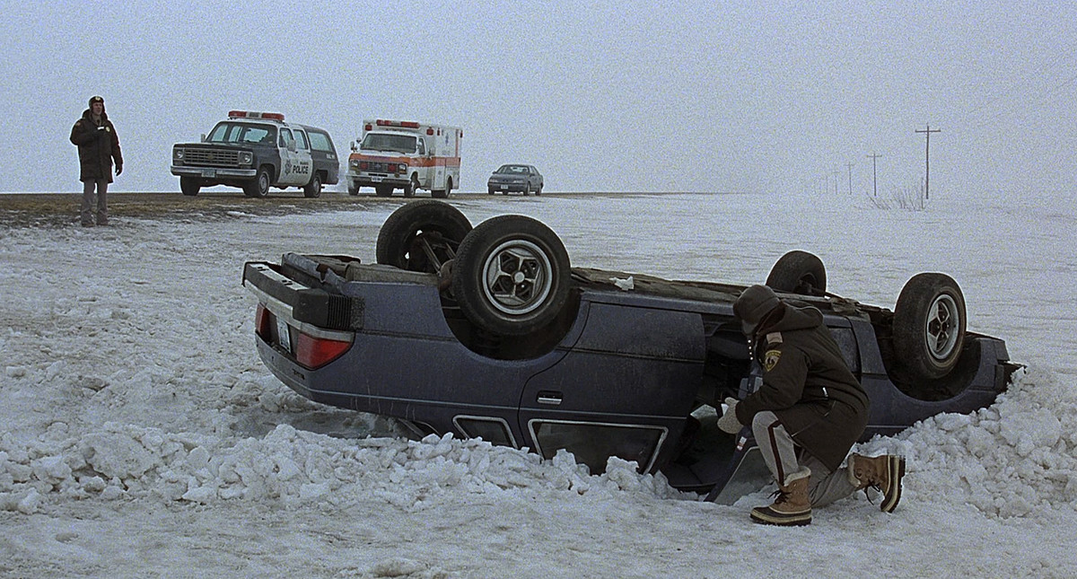 Fargo: Marge Gunderson undersöker en vält bil