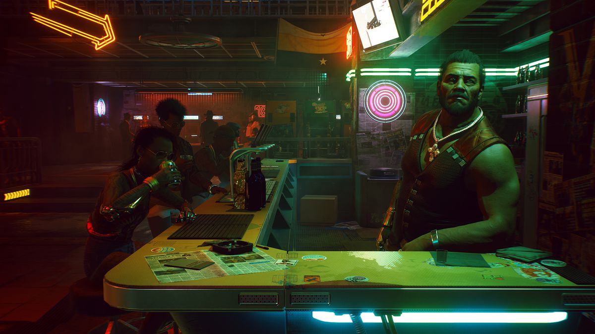 Man vid en bar i Cyberpunk 2077