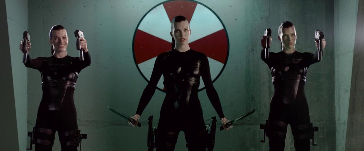 Multiple Millas Jovovich in Resident Evil: Afterlife.