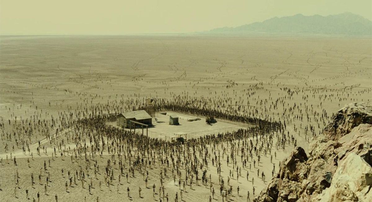The zombie horde converges in the desert in Resident Evil: Extinction.