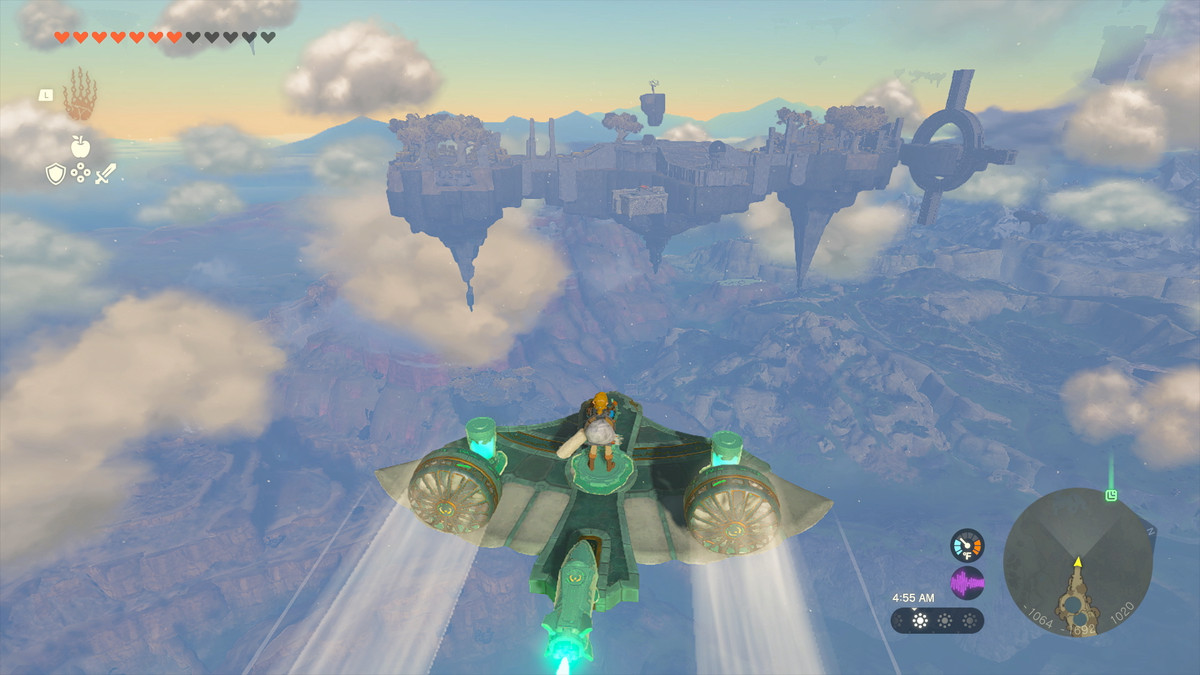 Link åker på ett provisoriskt segelflygplan, som drivs av Zonai-batterier, mot en ö i fjärran i The Legend of Zelda: Tears of the Kingdom