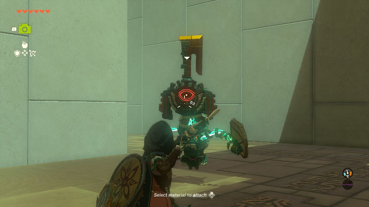 Link slåss mot en soldatkonstruktion ii i Orochium Shrine i Zelda Tears of the Kingdom.