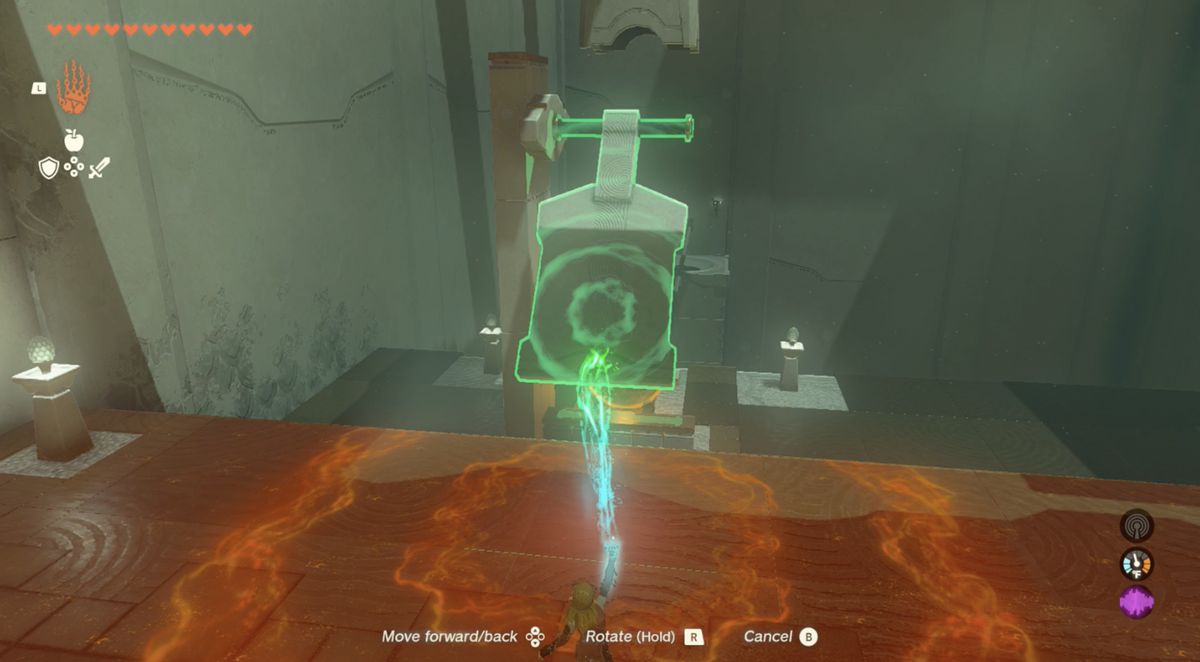 Link lyfter upp en stenklappare i Utsushok Shrine i Zelda: Tears of the Kingdom