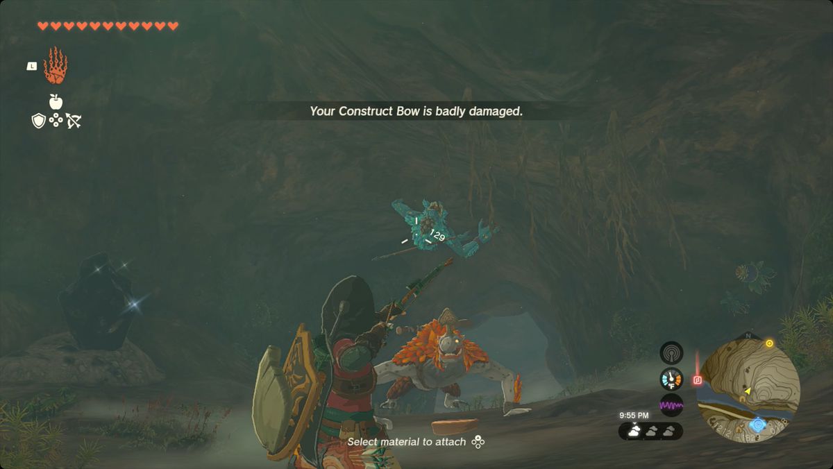 The Legend of Zelda: Tears of the Kingdom Link går in i Dueling Peaks Cave North och riktar en pilbåge mot ett par Horriblins.