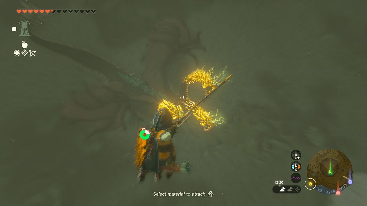 Link kämpar mot en åska när han letar efter Awakening Armor i Zelda Tears of the Kingdom.