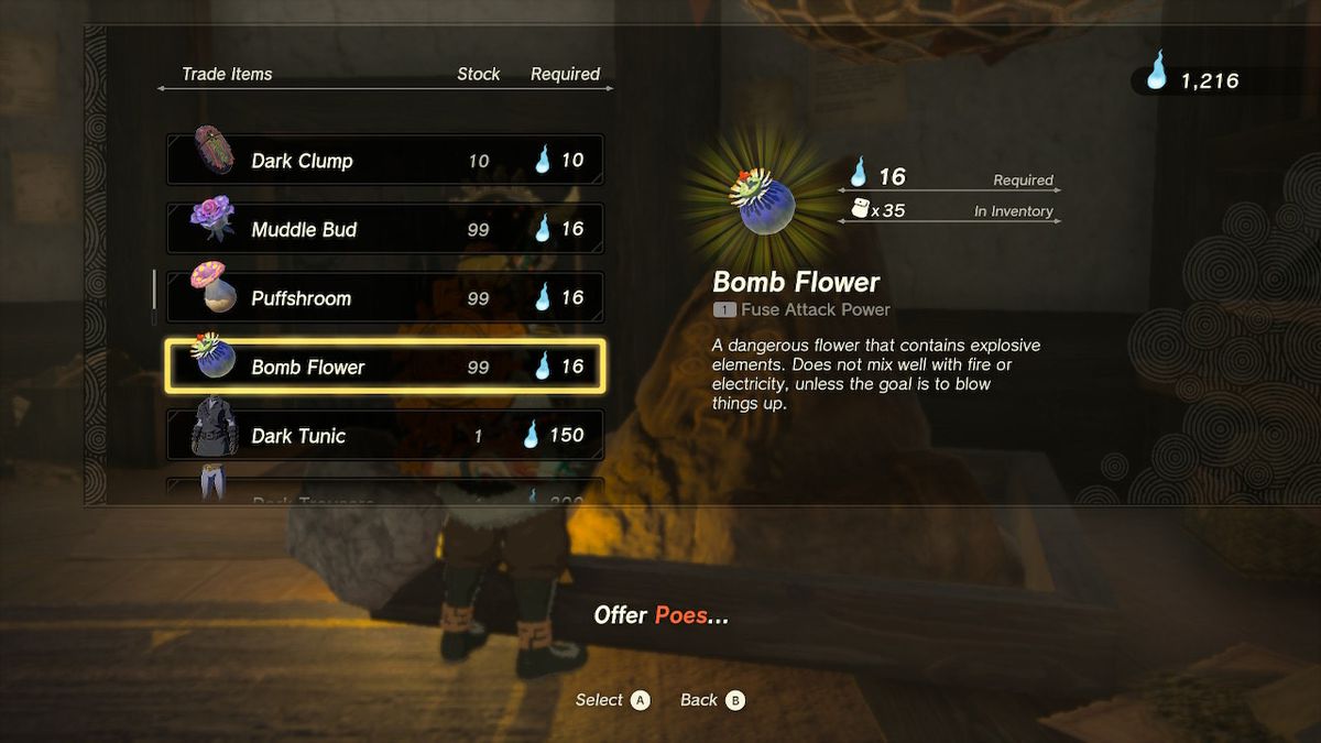 Link köper en bomb blommor från en prutarstaty i Zelda Tears of the Kingdom.