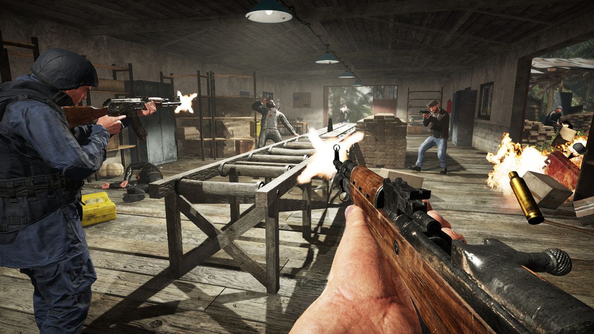Spelaren inleder en eldstrid med smugglare vid ett sågverk i Contraband Police.