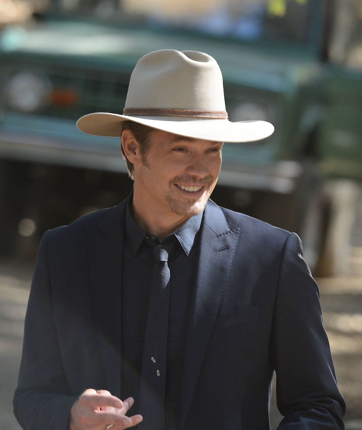 Timothy Olyphant bär hatt som Raylan Givens i FX's Justified