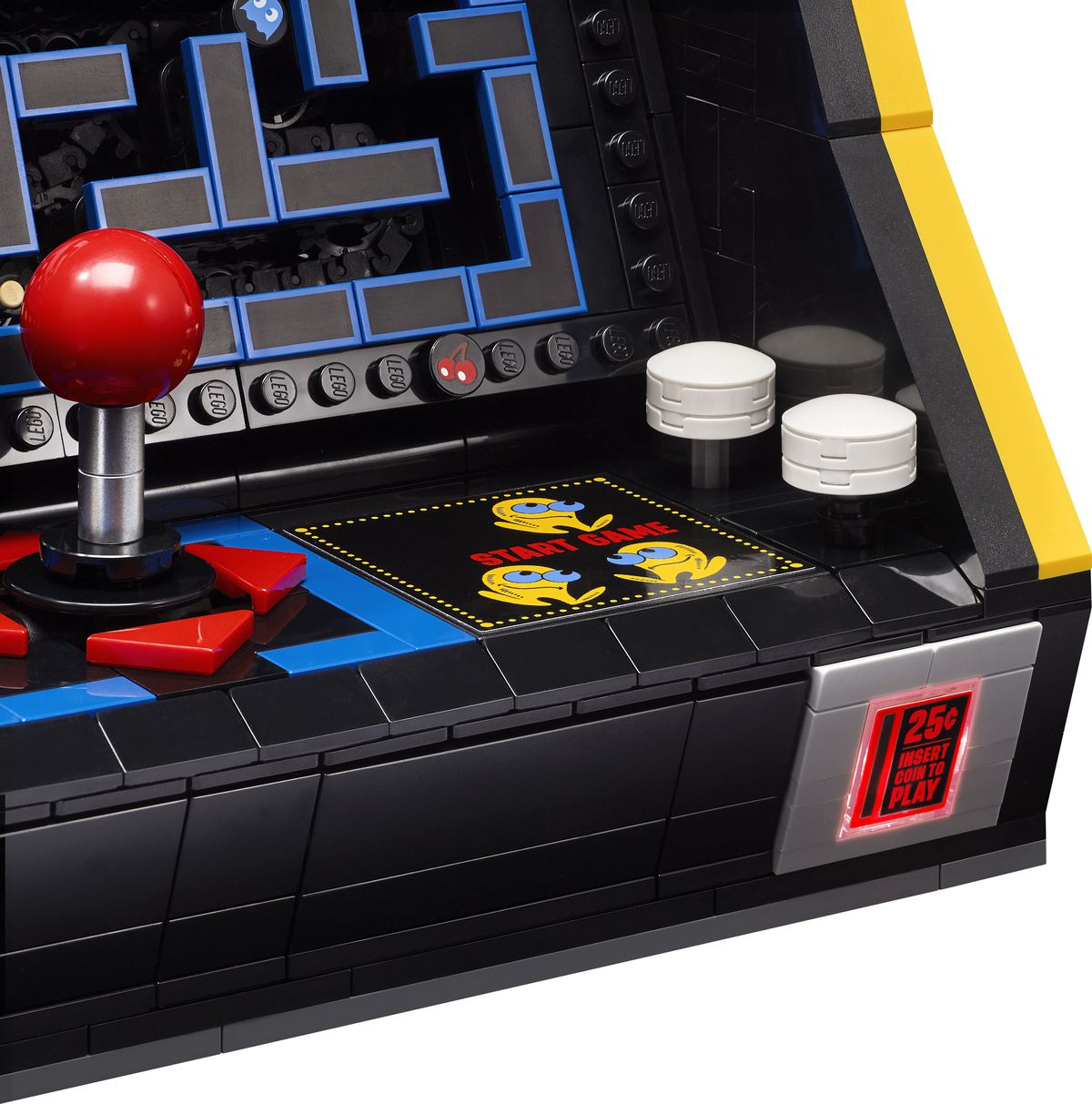 Närbild på Lego Pac-Mans joystick