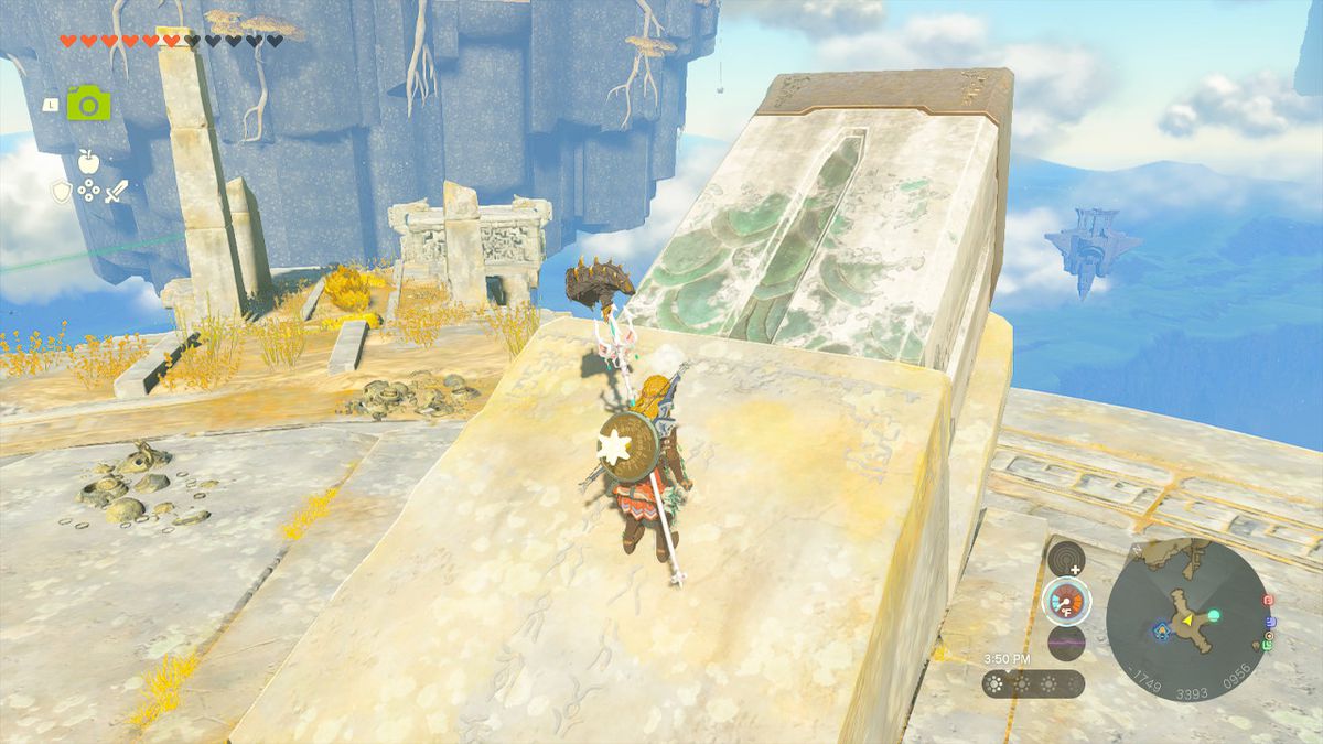 Link stands on a platform waiting to be pushed to the star-shaped island in Zelda: Tears of the Kingdom
