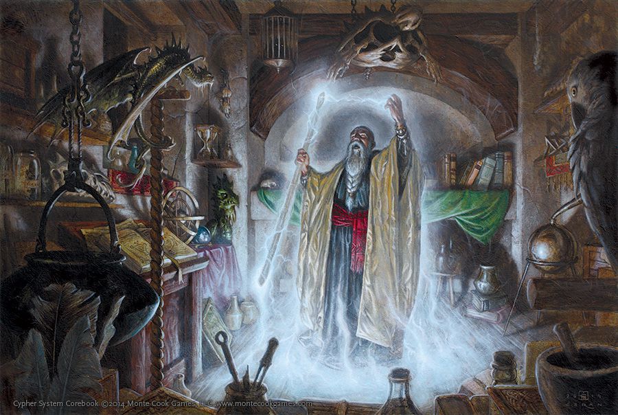 En trollkarl står inuti en släktsamling, många tomes och artefakter runt honom.  En liten drake tittar på när han kastar en blixtbesvärjelse med en stav.
