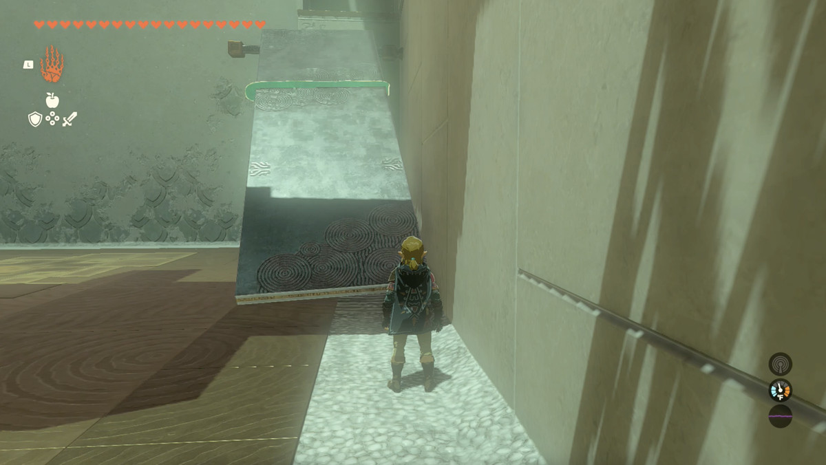 Link står framför en spelargjord ramp i en helgedom i Zelda: Tears of the Kingdom.