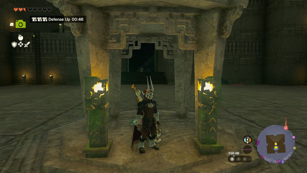 Link står under ett altare iförd Evil Spirit Armor i Zelda Tears of the Kingdom.