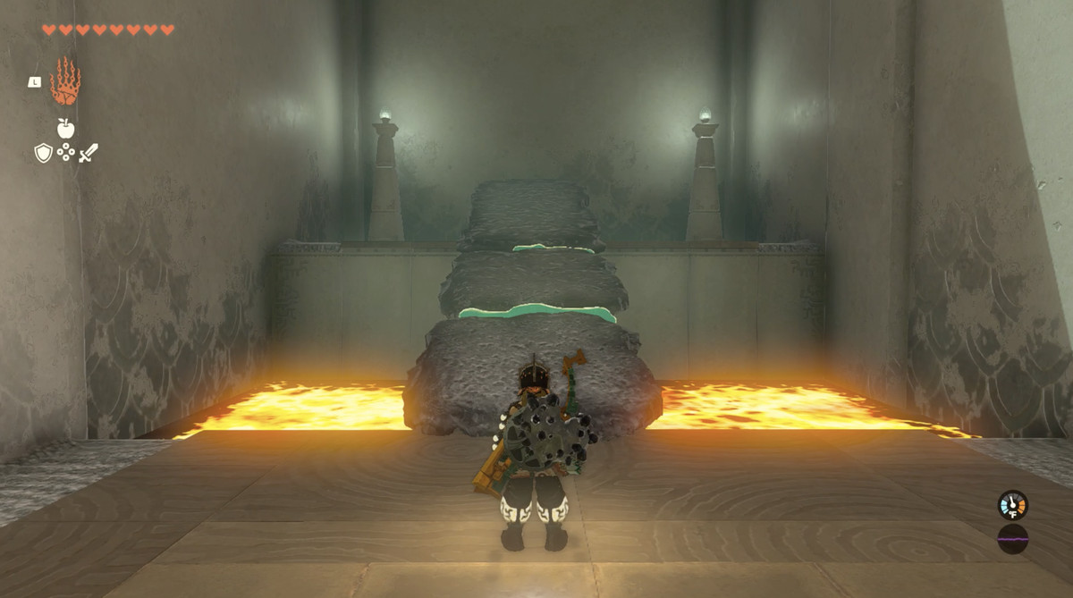 En bild på Link in a shrine i The Legend of Zelda: Tears of the Kingdom.  Det finns en bro gjord av lavaplattor som hjälper honom att komma upp till en kista på en högre avsats.
