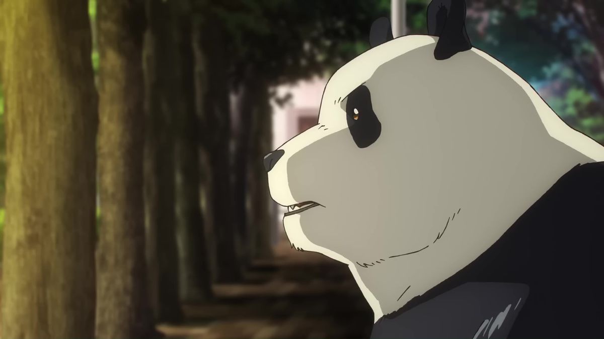 En bild som visar Panda i trailern för Jujutsu Kaisen säsong 2.  Han ser majestätisk ut i det varma gula stadens ljus.