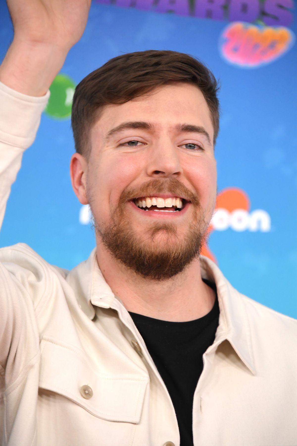 MrBeast anländer till Nickelodeon's 2023 Kids' Choice Awards på Microsoft Theatre den 4 mars 2023 i Los Angeles, Kalifornien