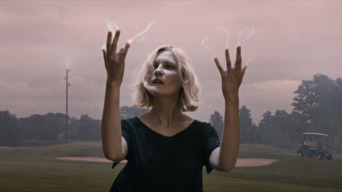 Kirsten Dunst får rymdfingrar i Melancholia