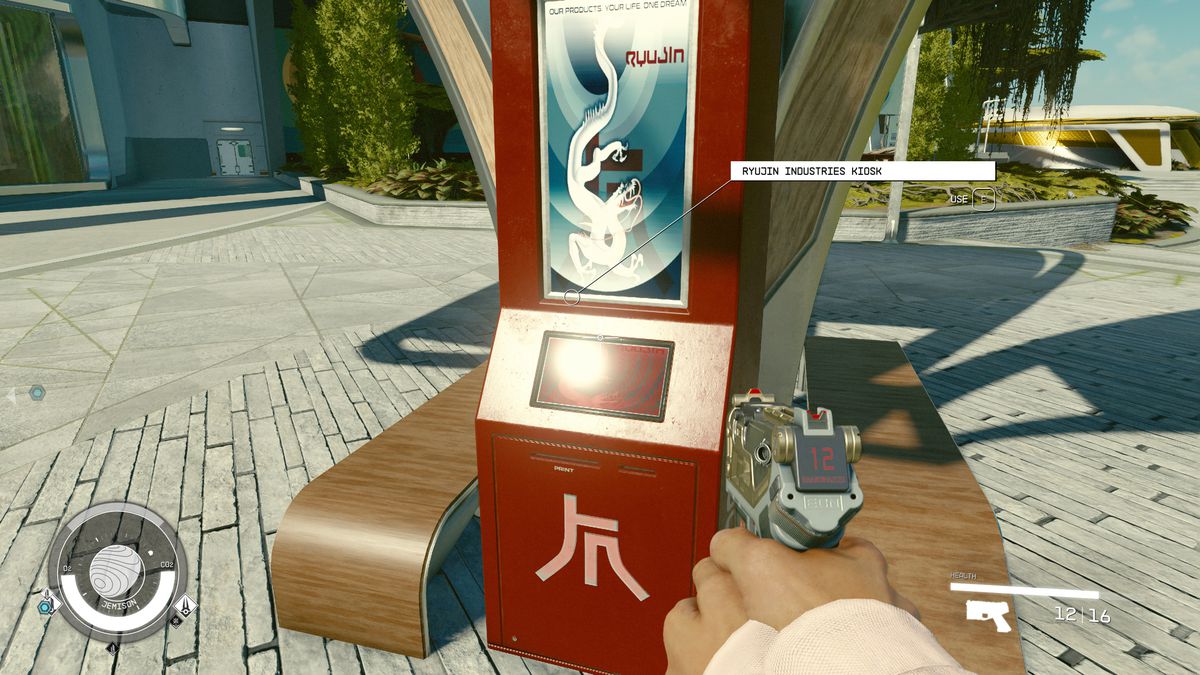 En upptäcktsresande tittar på en röd Ryujin Industries-kiosk i New Atlantis i Starfield medan han försöker ansluta sig till en fraktion.