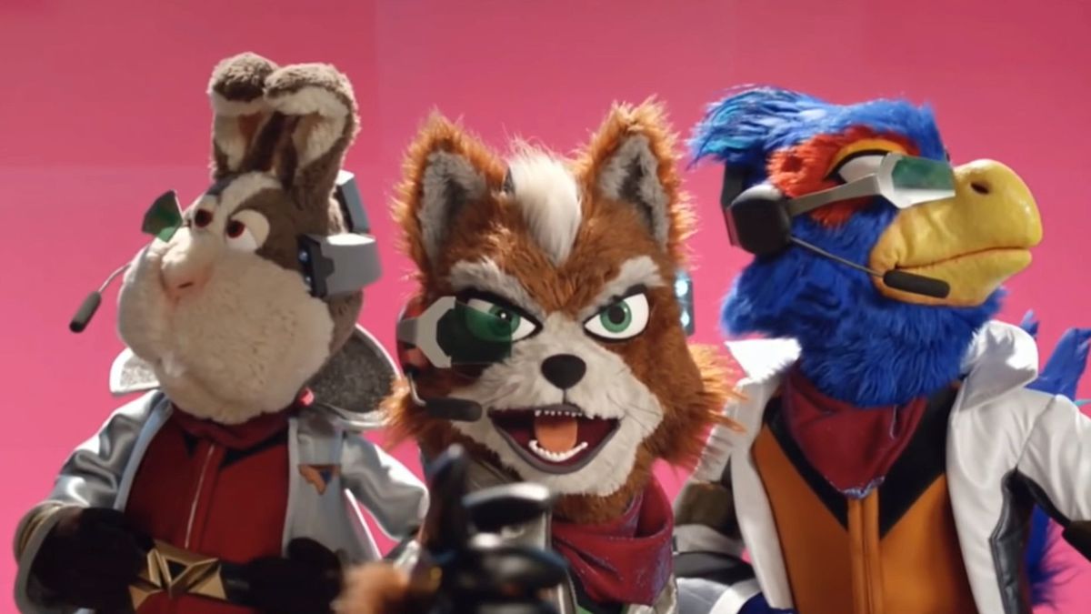 Peppy Hare, Fox McCloud och Falco Lombardi från Star Fox-serien i dockform från Nintendos E3 2015 reklamvideo