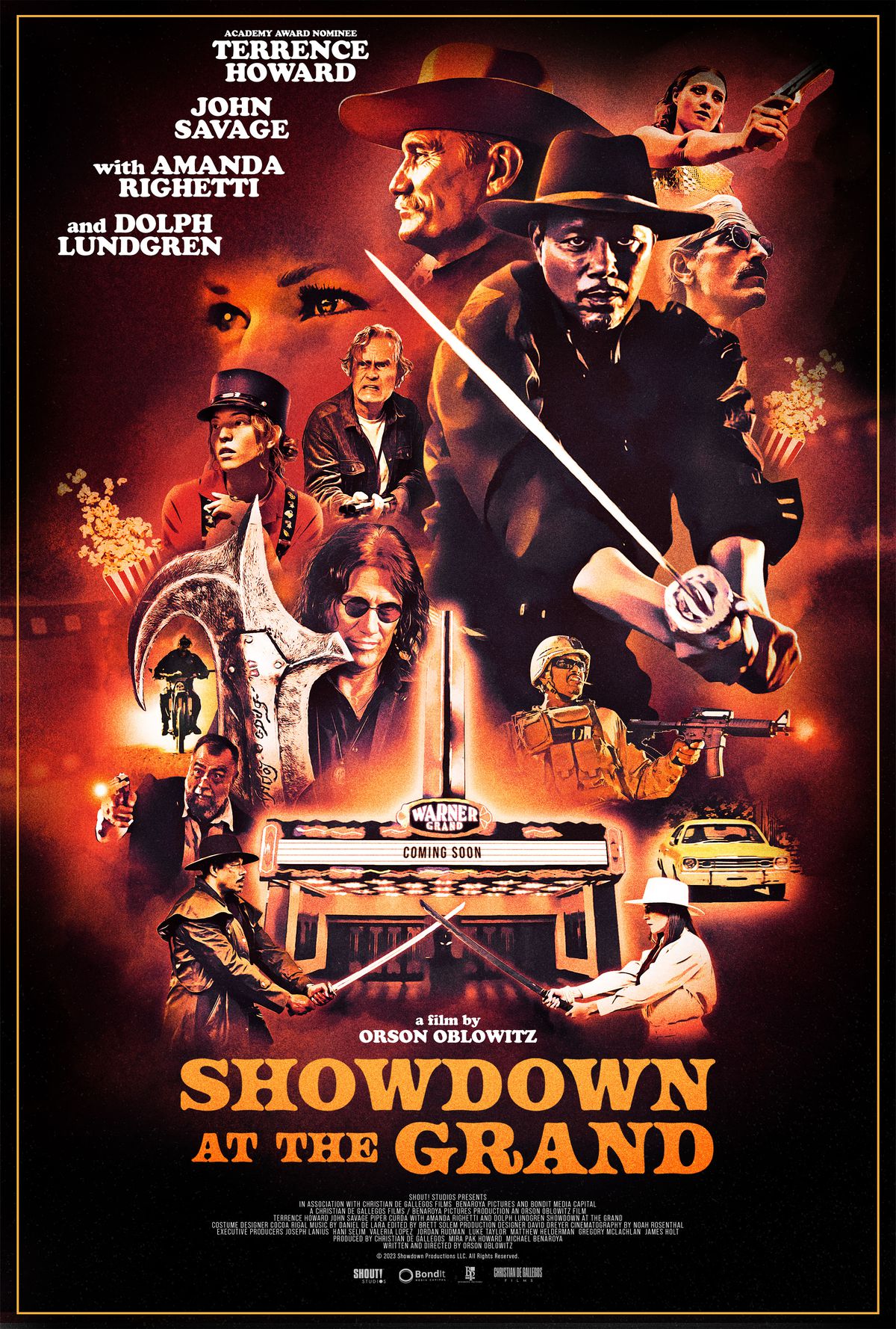 Affisch för Showdown at the Grand, en filmaffisch i gammaldags stil.  Det finns ett filmtält längst fram, två personer som slåss med svärd framför den, och många ansikten som är engagerade i olika former av action.