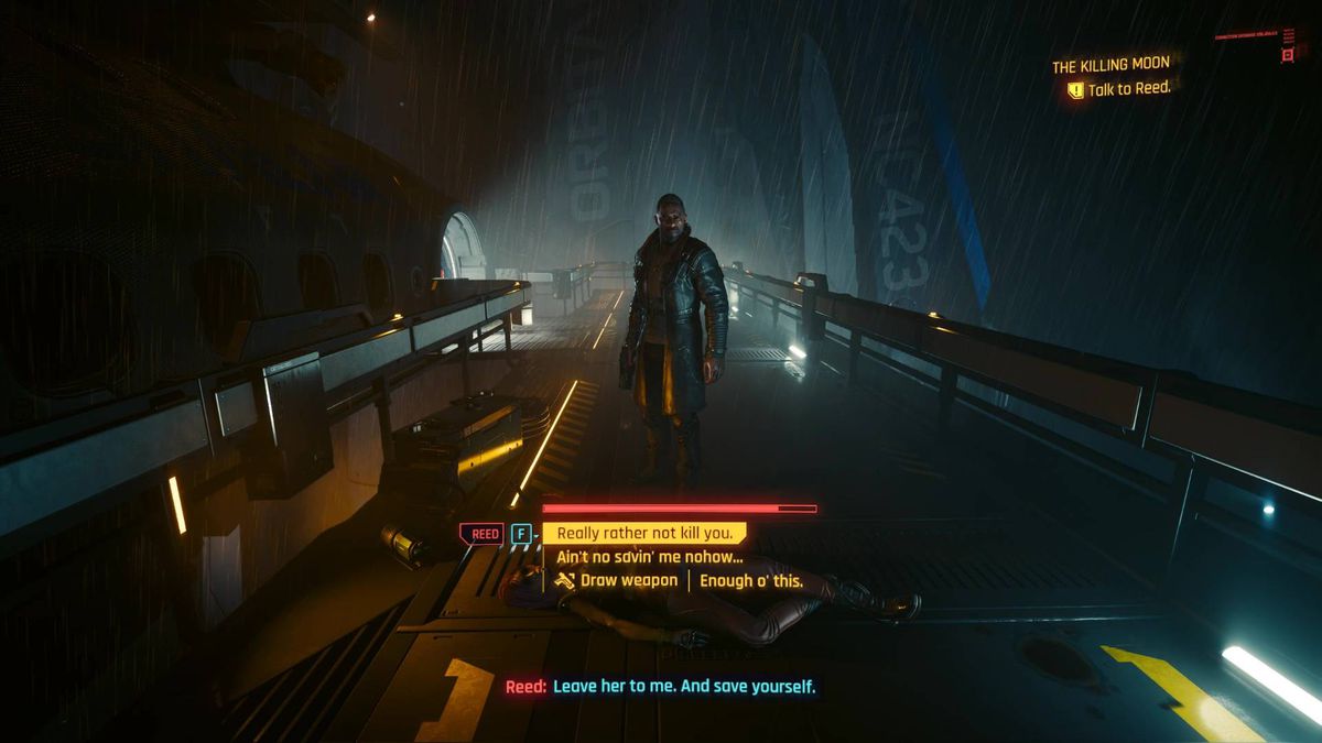 Solomon Reed står på en bro i regnet under en av avslutningarna på Cyberpunk 2077 Phantom Liberty.