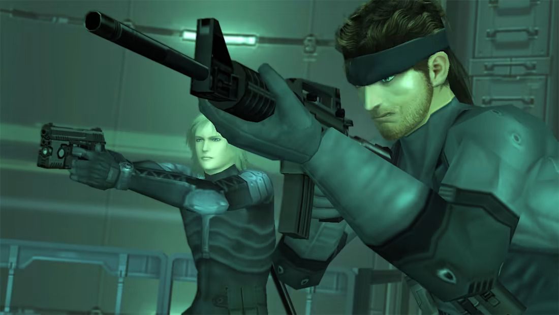 (L-R) Raiden and Solid Snake aiming weapons in Metal Gear Solid 2: Sons of Liberty.