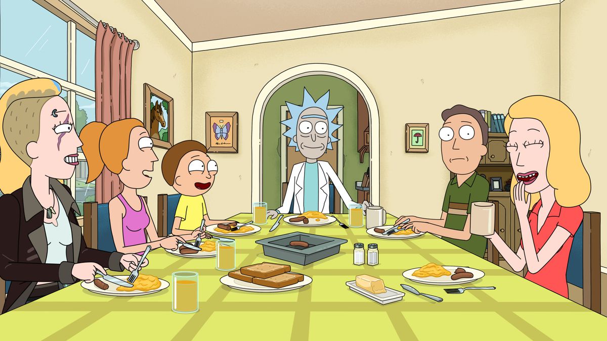 (LR) Space Beth, Summer, Morty, Rick, Jerry och Beth Smith sitter vid ett middagsbord och skrattar och ler i Rick och Morty.