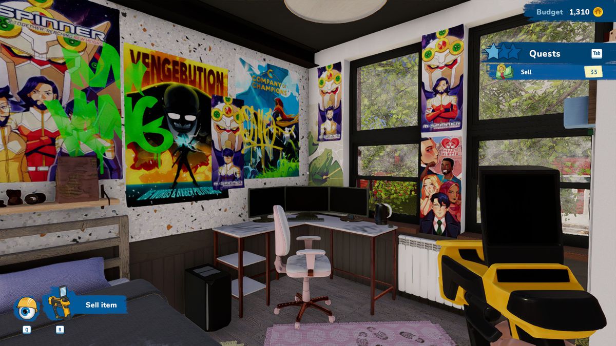 Ett rum fyllt med animeaffischer och ett datorbord i House Flipper 2