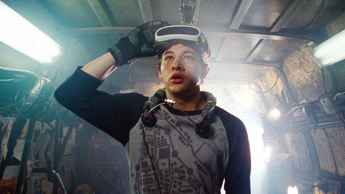 Wade with his VR OASIS goggles in Ready Player One