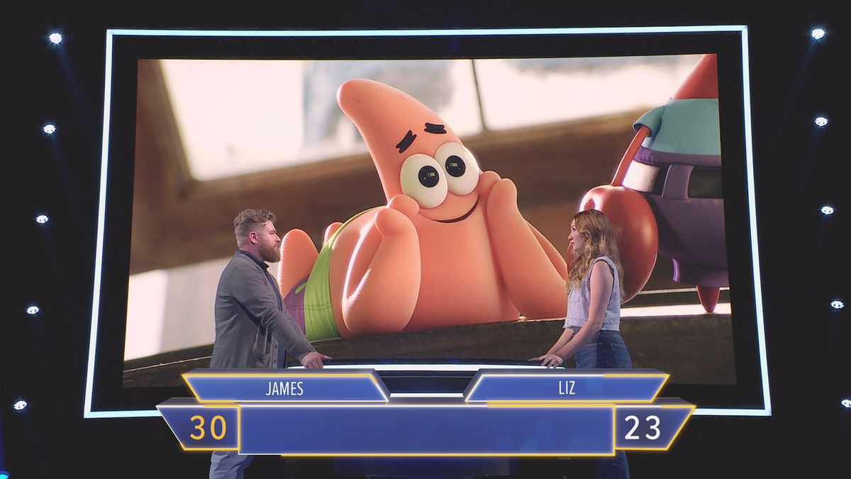 On The Floor tävlar James och Liz framför en gigantisk skärm som visar Patrick från Spongebob göra en vädjande min