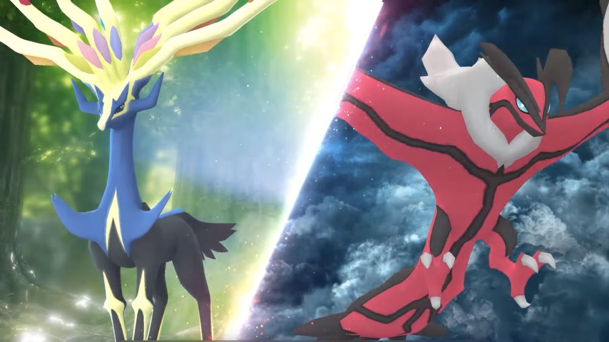 Xerneas och Yveltal i Pokémon Go.  Xerneas ser ut som ett rådjur eller älg med åtta horn och blå päls, medan Yvetal ser ut som en jätte rosa fågel.
